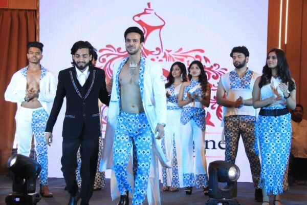 'Oriflame Mega Ramp-Show Season 2' was held at O2 Banquet, VIP Road, Kolkata.