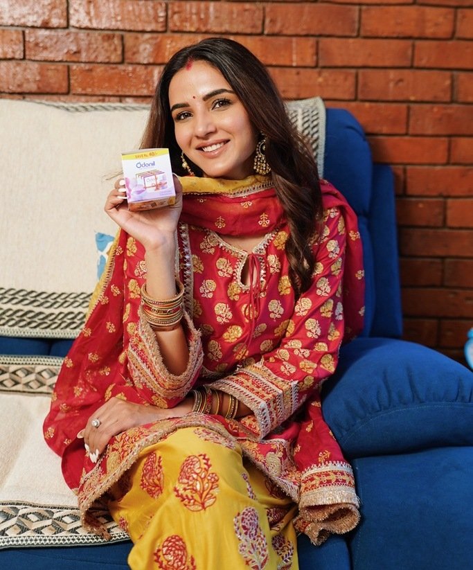Dabur’s Odonil recreates its classic campaign with Jasmin Bhasin