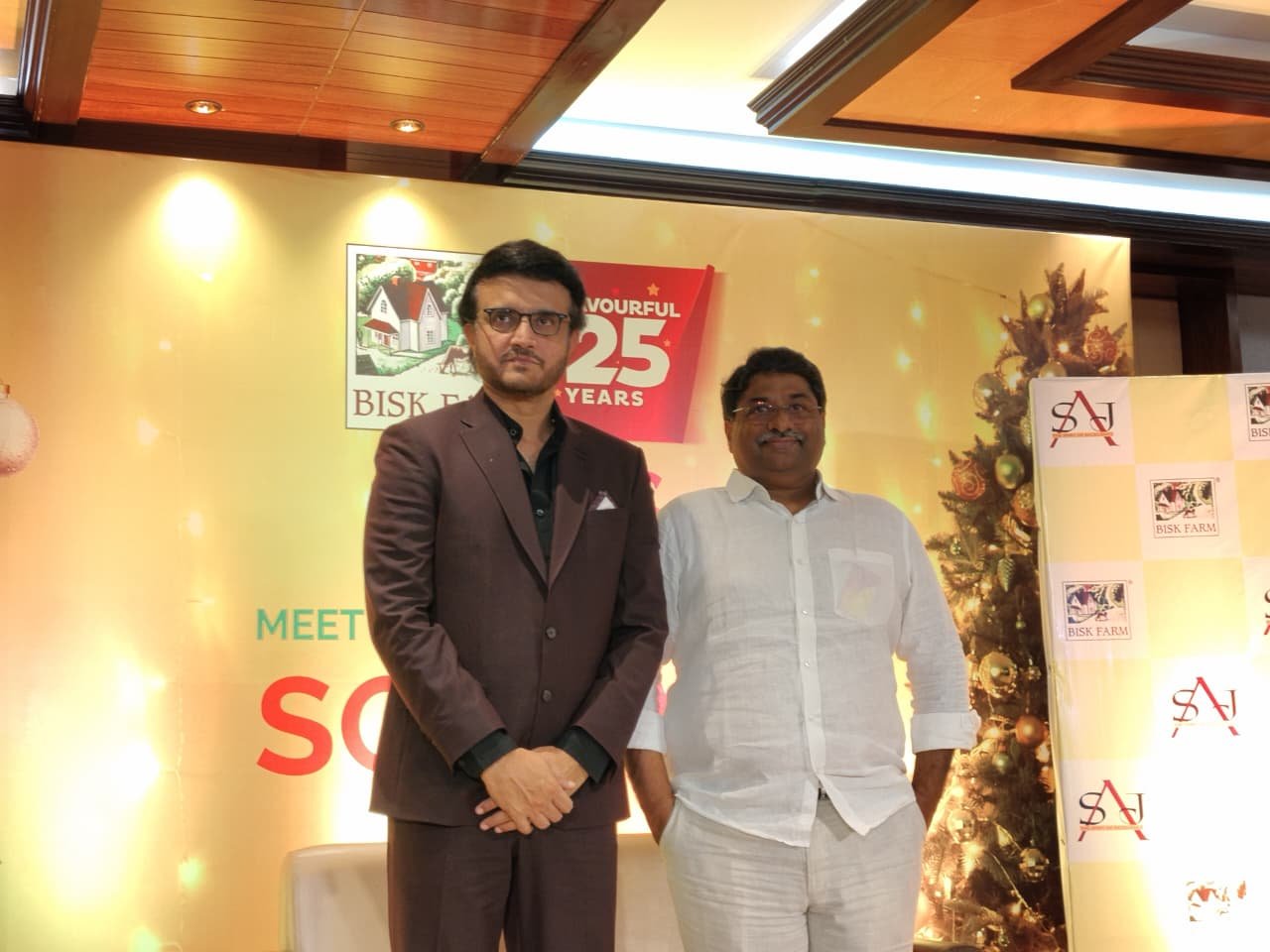 Bisk Farm organized an exclusive event 'Cake and Coffee with Sourav Ganguly' to honor loyal customers