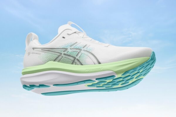 THE NEW GEL-KAYANO™ 33 SHOE INTRODUCES FLUIDSUPPORT™ TECHNOLOGY FOR A NEW ERA OF PLUSH STABILITY AND COMFORT