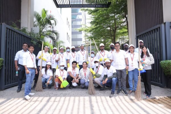 Siddha Group Joins KMC’s ‘Swachhta Se Swagat - Swachhta Hi Seva’ Drive
